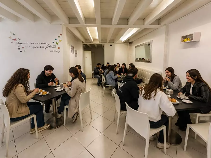 Immagine 4 di Bar / Ristorante in vendita  in VIA ROMA 100 a Villafranca Di Verona