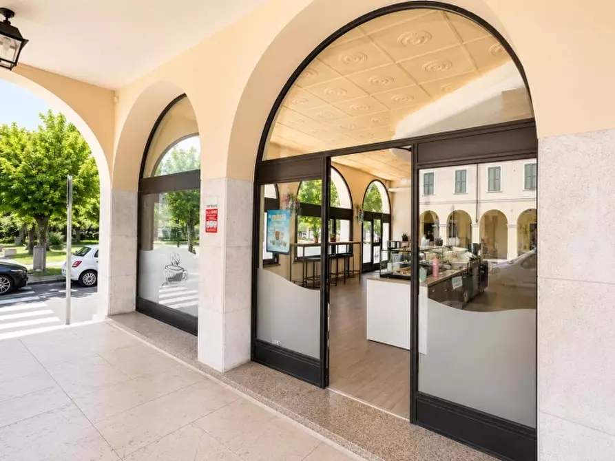 Immagine 10 di Bar / Ristorante in affitto  in VIA ROMA 100 a Quistello