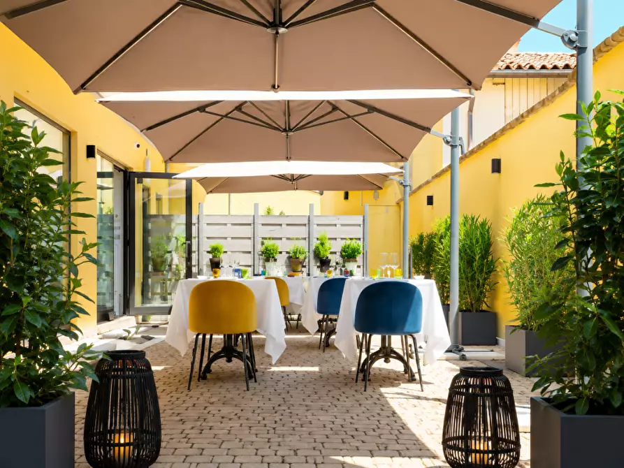 Immagine 3 di Bar / Ristorante in vendita  in VIA ROMA 100 a Verona