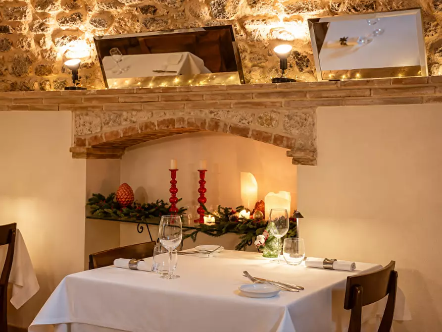 Immagine 5 di Bar / Ristorante in vendita  in via ROMA 100 a Mantova