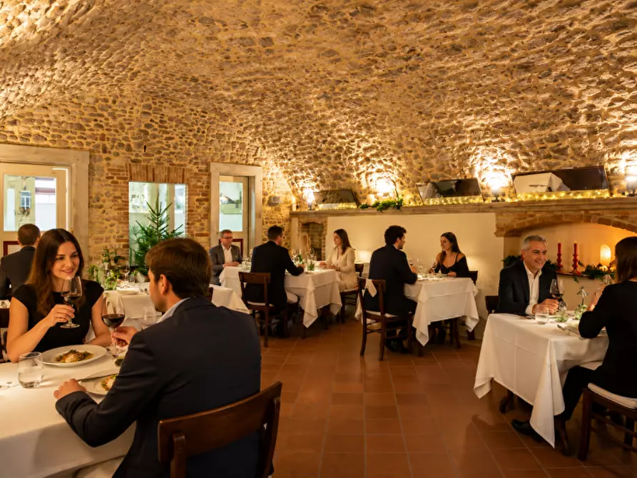 Immagine 4 di Bar / Ristorante in vendita  in via ROMA 100 a Mantova