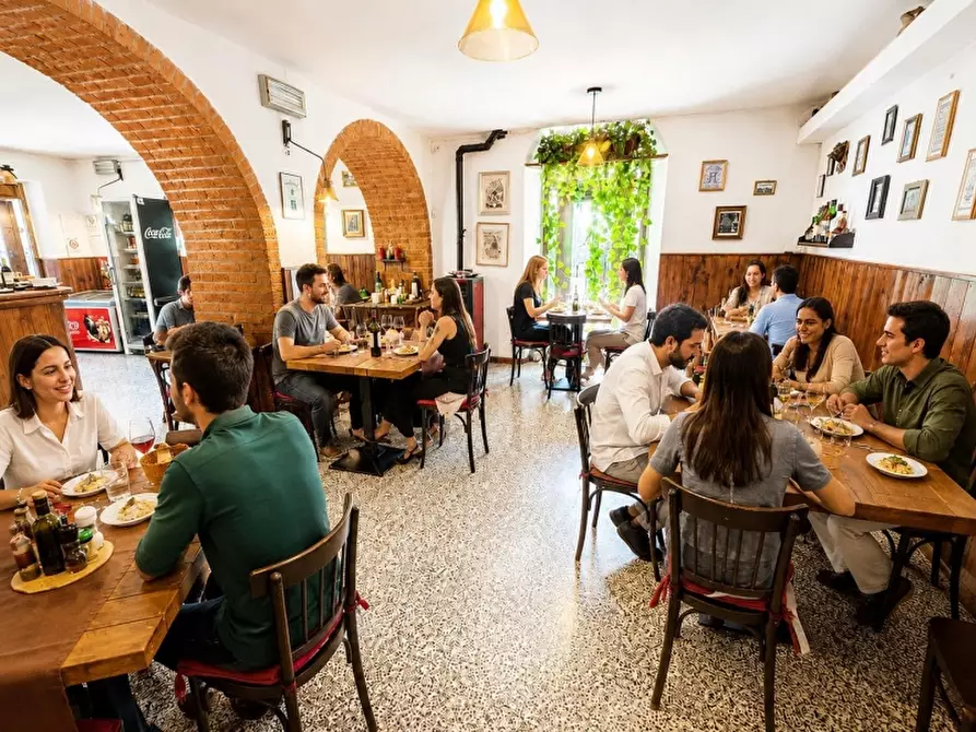 Immagine 1 di Bar / Ristorante in vendita  in VIA ROMA 100 a Caprino Veronese