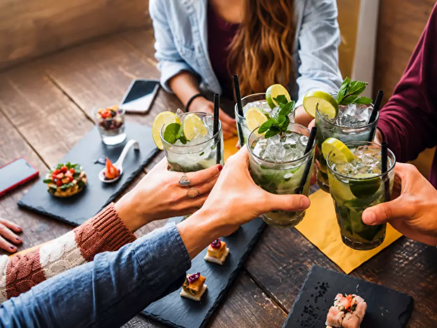 Immagine 1 di Bar / Ristorante in vendita  in VIA ROMA 100 a Verona