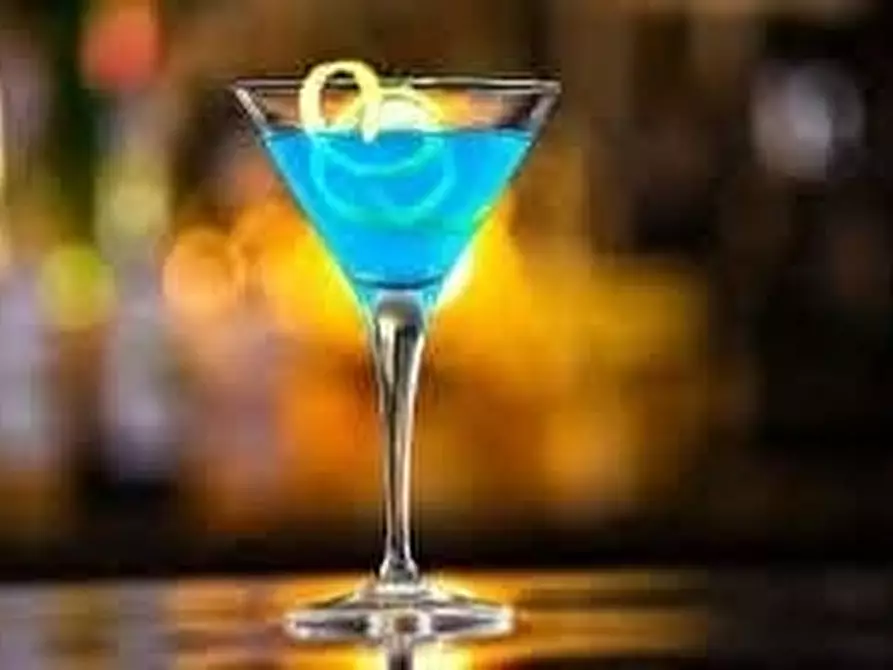 Immagine 2 di Bar / Ristorante in vendita  in VIA ROMA 100 a Peschiera Del Garda