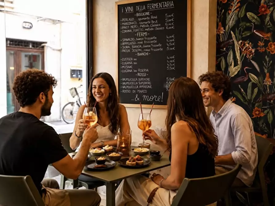 Immagine 4 di Bar / Ristorante in vendita  in VIA ROMA 100 a Peschiera Del Garda