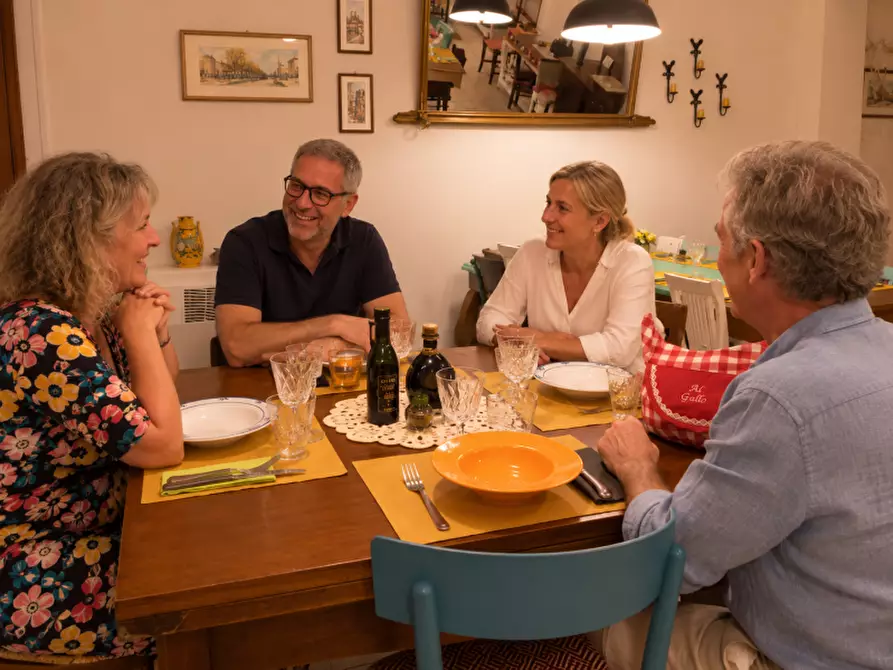 Immagine 1 di Bar / Ristorante in vendita  in VIA ROMA 100 a Mantova