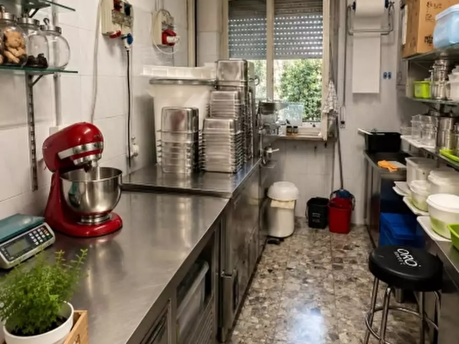 Immagine 3 di Bar / Ristorante in affitto  in VIA ROMA 100 a Verona