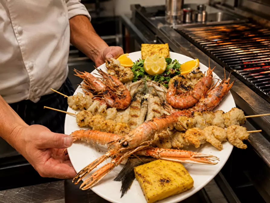 Immagine 3 di Bar / Ristorante in affitto  in VIA ROMA 100 a Verona
