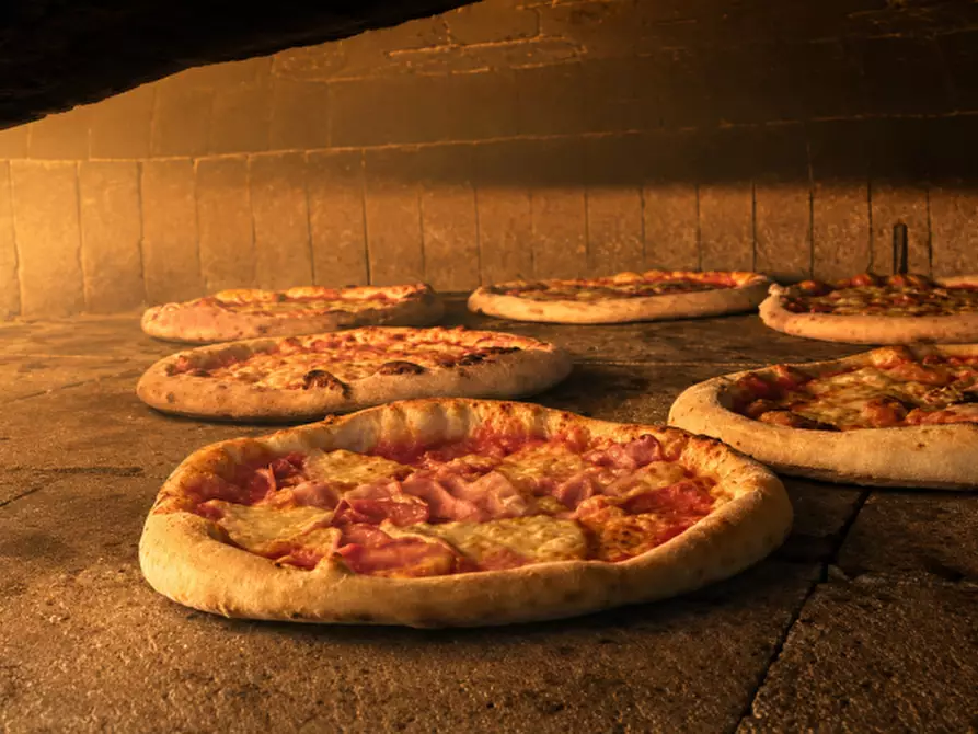 Immagine 6 di Bar / Ristorante in affitto  in VIA ROMA 100 a Verona