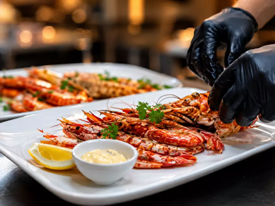 Immagine 1 di Bar / Ristorante in vendita  in VIA ROMA 100 a Sirmione