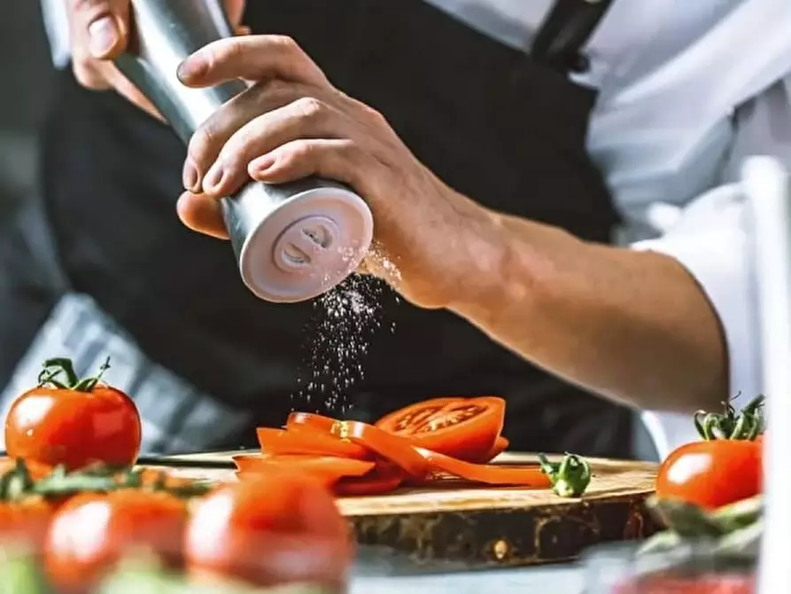 Immagine 3 di Bar / Ristorante in vendita  in VIA MAZZINI 100 a Verona