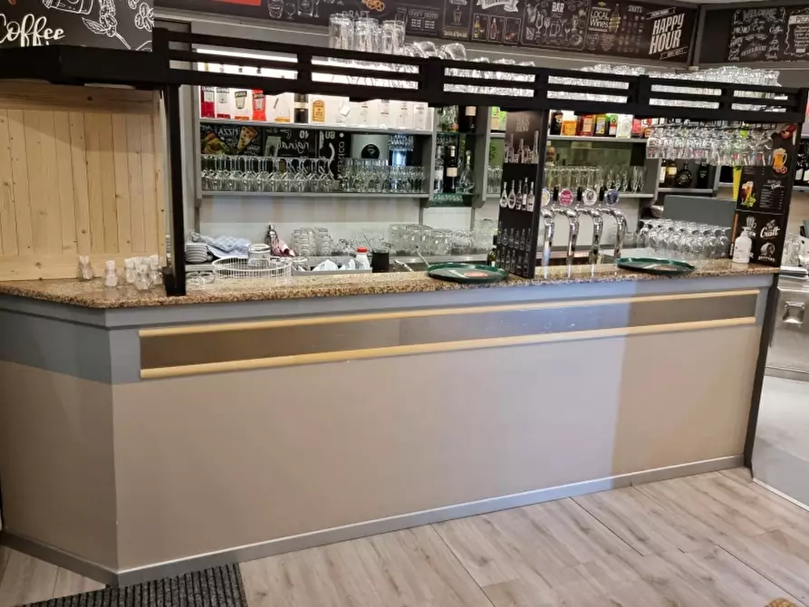 Immagine 1 di Bar / Ristorante in vendita  in viale delle Nazioni a Verona