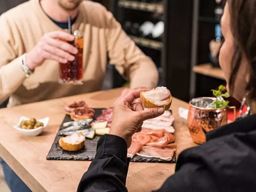 Immagine 1 di Bar / Ristorante in vendita  in VIALE DELLE NAZIONI 10 a Verona