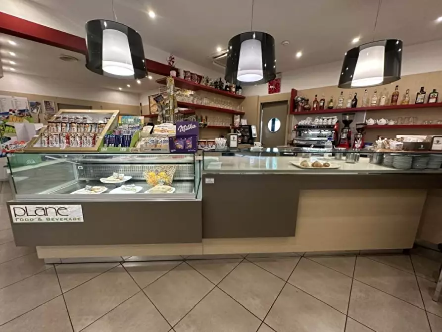 Immagine 1 di Bar / Ristorante in vendita  in VIALE DELLE NAZIONI 10 a Mantova