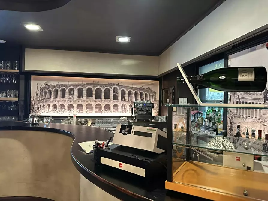 Immagine 1 di Bar / Ristorante in vendita  in VIALE DELLE NAZIONI 10 a Verona