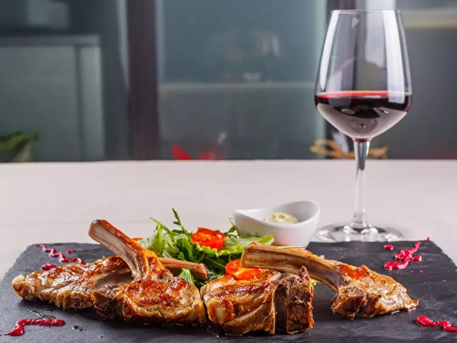 Immagine 4 di Pizzeria / Pub in vendita  in VIALE DELLE STAGIONI 10 a Verona