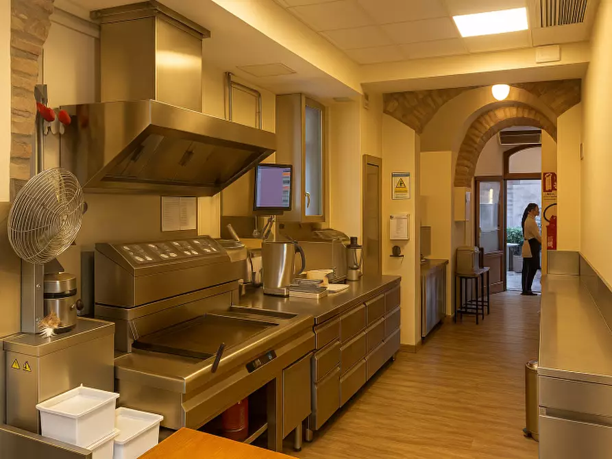 Immagine 11 di Attività commerciale in vendita  in VIALE DELLE NAZIONI 10 a Lazise