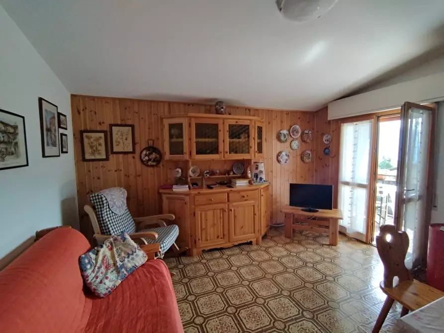 Immagine 11 di Appartamento in vendita  a Borno