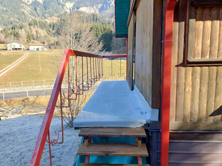 Immagine 12 di Baita in vendita  a Borno