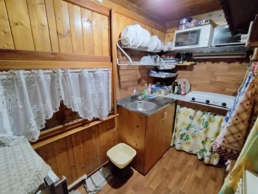 Immagine 17 di Baita in vendita  a Borno
