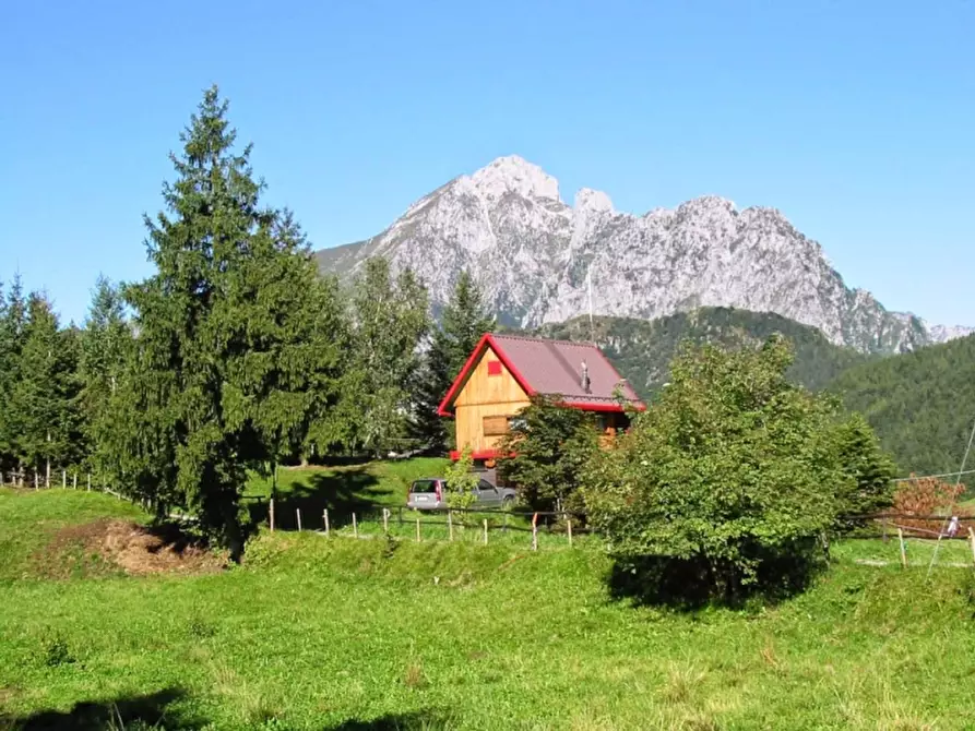 Immagine 3 di Baita in vendita  a Borno