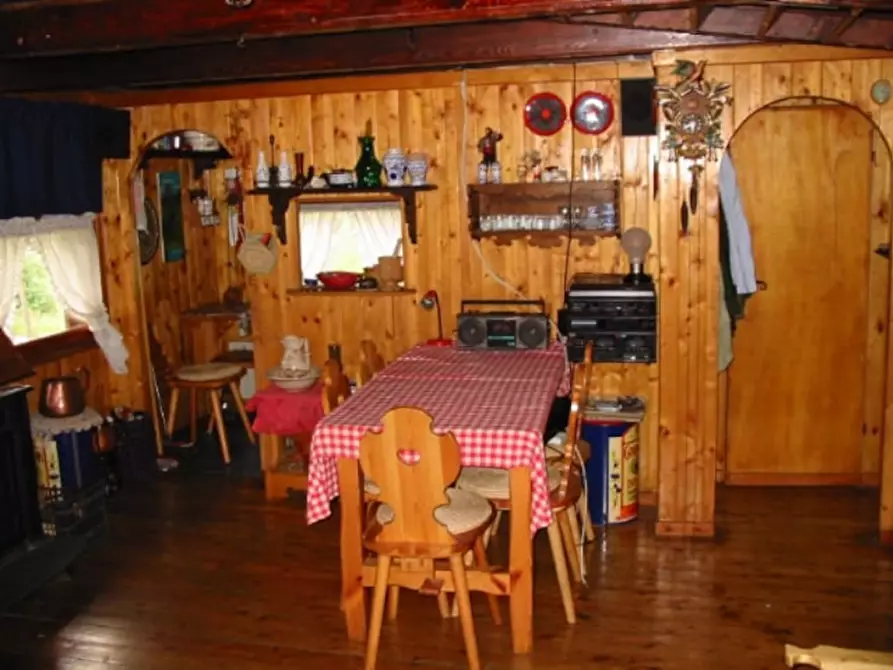 Immagine 23 di Baita in vendita  a Borno