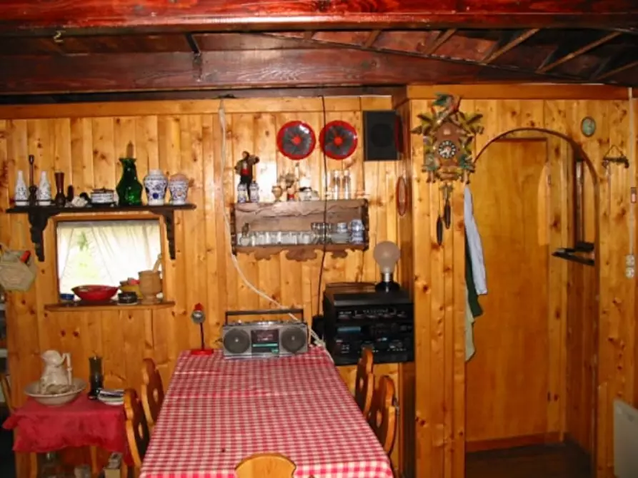 Immagine 25 di Baita in vendita  a Borno