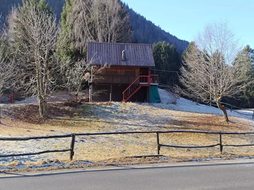 Immagine 4 di Baita in vendita  a Borno