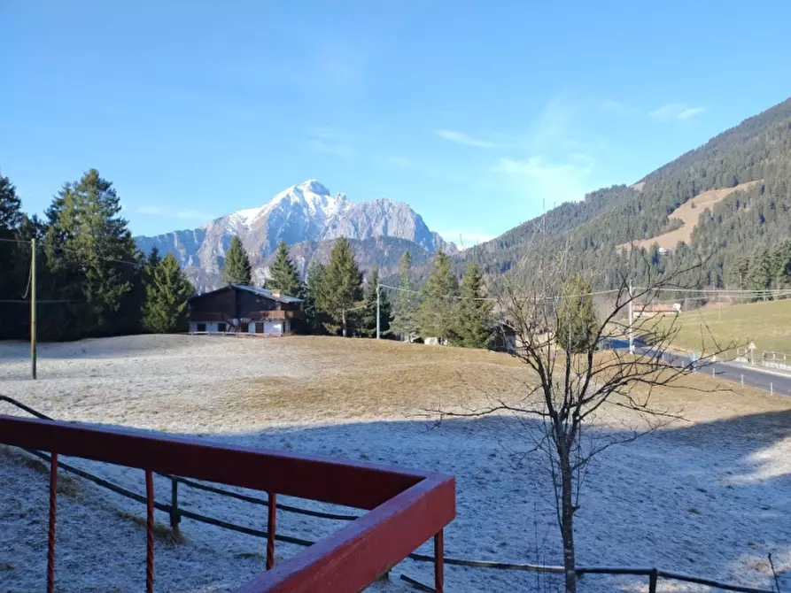 Immagine 6 di Baita in vendita  a Borno