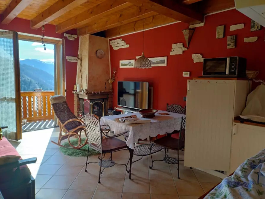 Immagine 1 di Appartamento in vendita  in Viale dei Castagni a Lozio