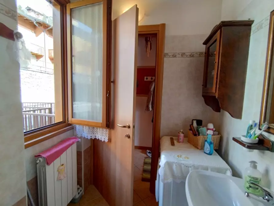 Immagine 16 di Appartamento in vendita  in Viale dei Castagni a Lozio