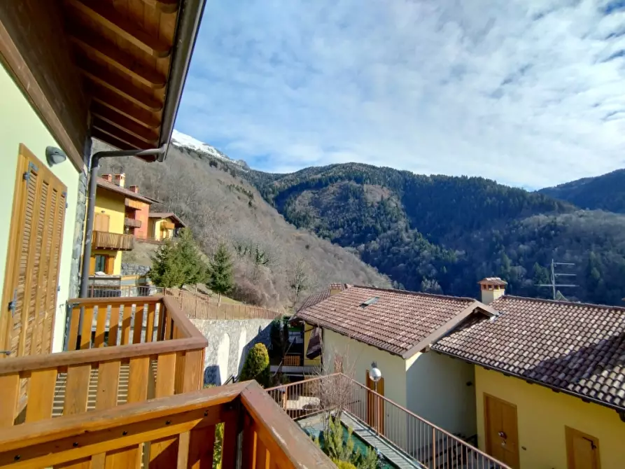 Immagine 10 di Appartamento in vendita  in Viale dei Castagni a Lozio