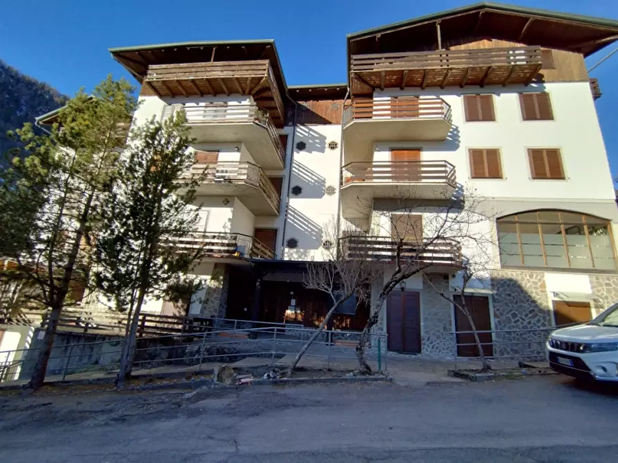 Immagine 2 di Appartamento in vendita  a Borno