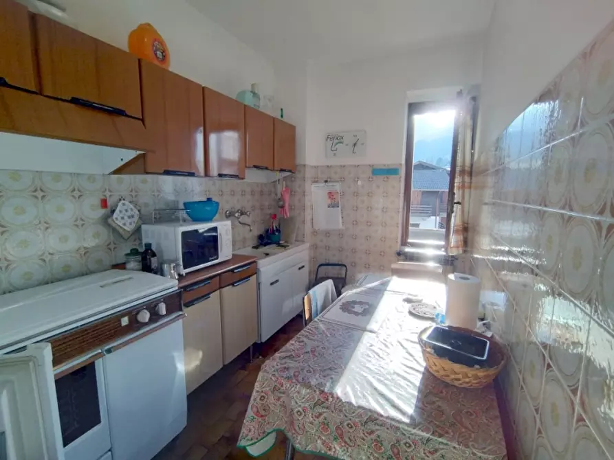 Immagine 11 di Appartamento in vendita  a Borno