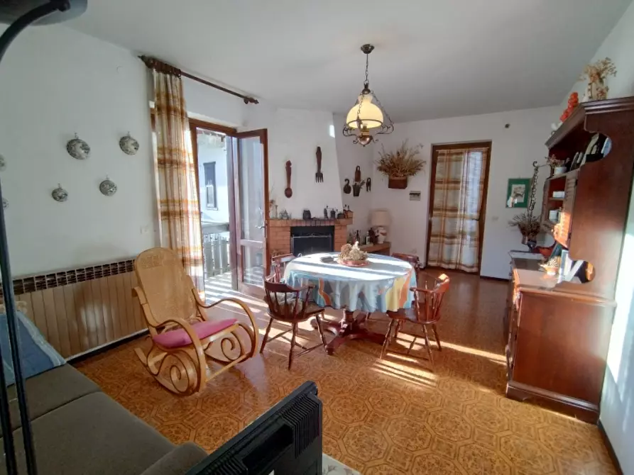 Immagine 4 di Appartamento in vendita  a Borno