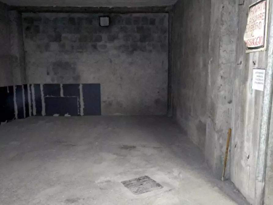 Immagine 1 di Posto auto in vendita  in Via Vittorio Veneto 80 a Borno