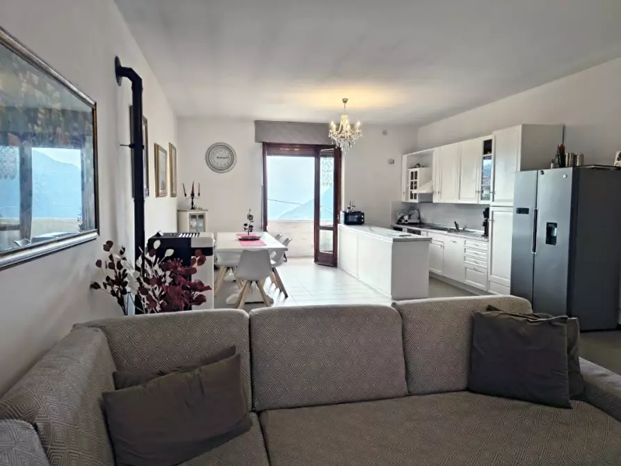 Immagine 2 di Appartamento in vendita  in Via Milano 20 a Borno