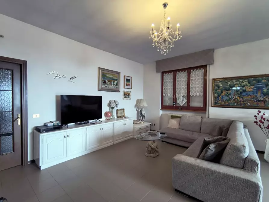 Immagine 5 di Appartamento in vendita  in Via Milano 20 a Borno