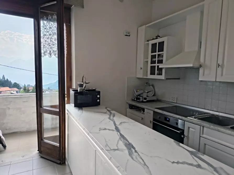 Immagine 10 di Appartamento in vendita  in Via Milano 20 a Borno
