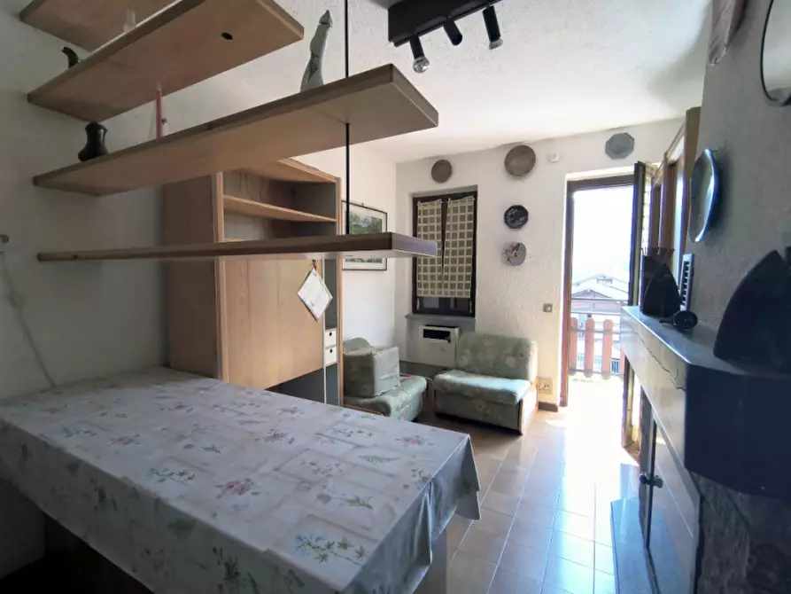 Immagine 11 di Appartamento in vendita  a Borno