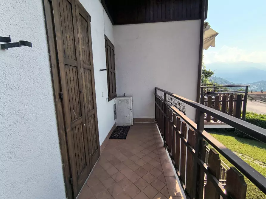 Immagine 4 di Appartamento in vendita  a Borno