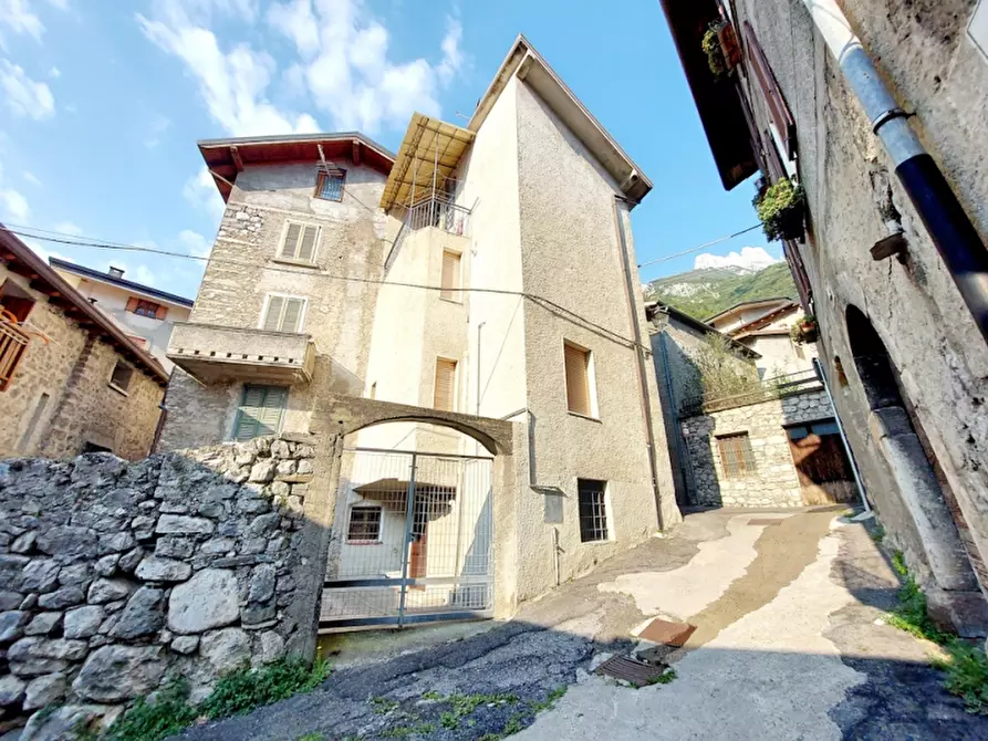 Immagine 14 di Porzione di casa in vendita  in via grera 6 a Cerveno