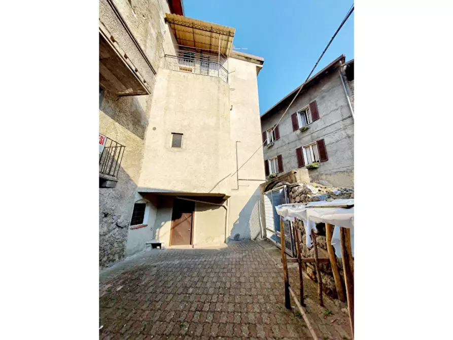 Immagine 10 di Porzione di casa in vendita  in via grera 6 a Cerveno