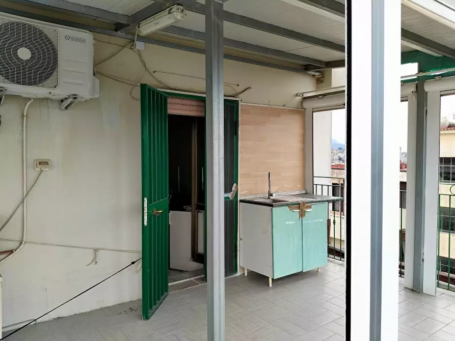 Immagine 9 di Magazzino in vendita  a Pagani