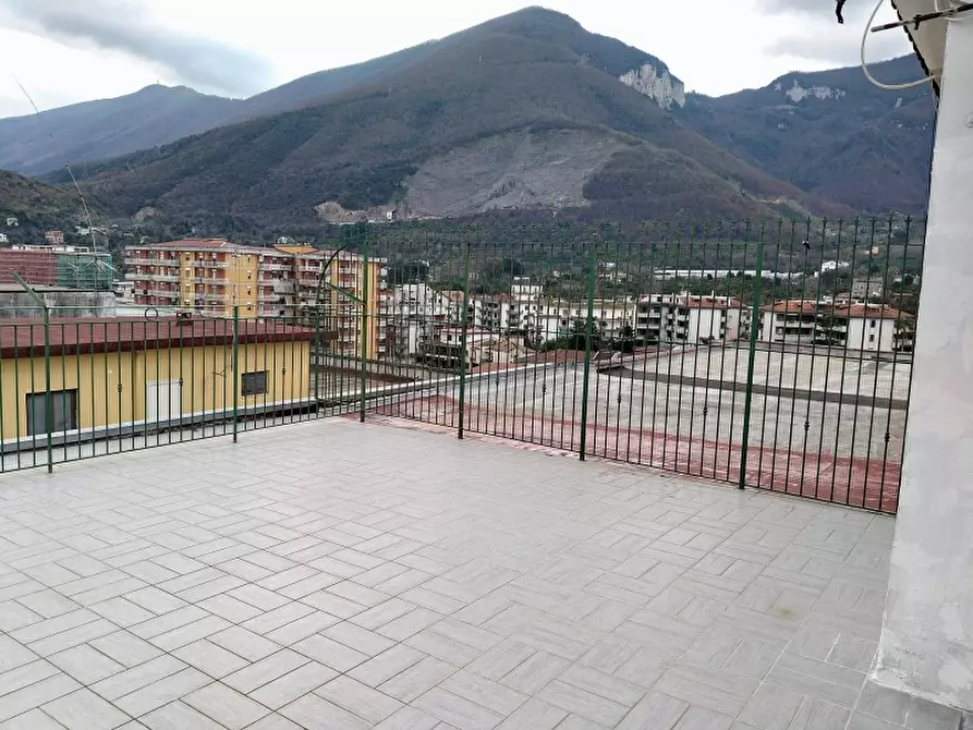 Immagine 11 di Magazzino in vendita  a Pagani