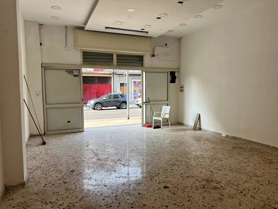 Immagine 5 di Negozio in affitto  a Pagani