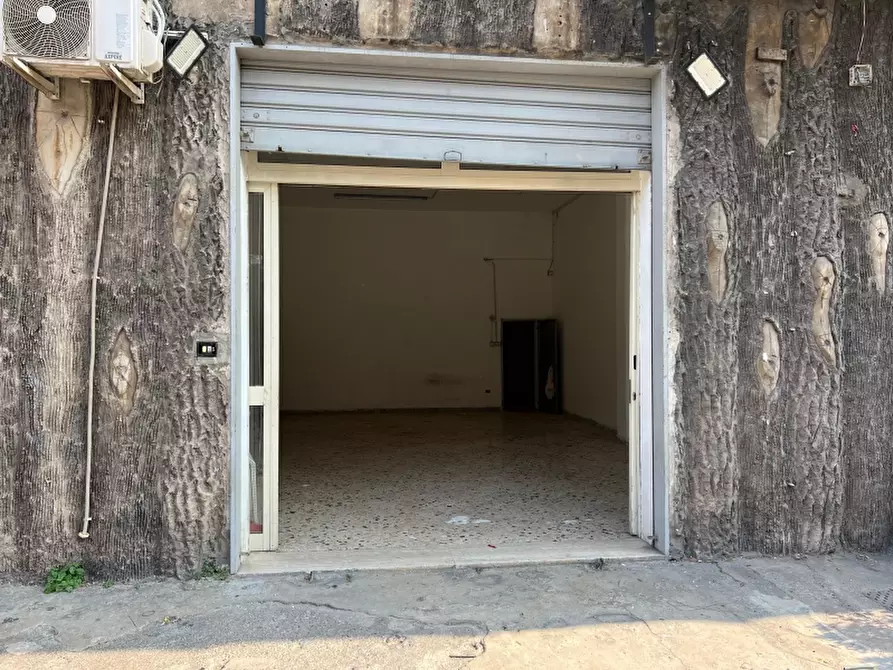 Immagine 9 di Negozio in affitto  a Pagani