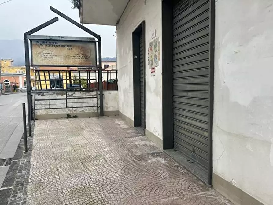 Immagine 2 di Negozio in affitto  in Via Lavorate Centro 120 a Sarno