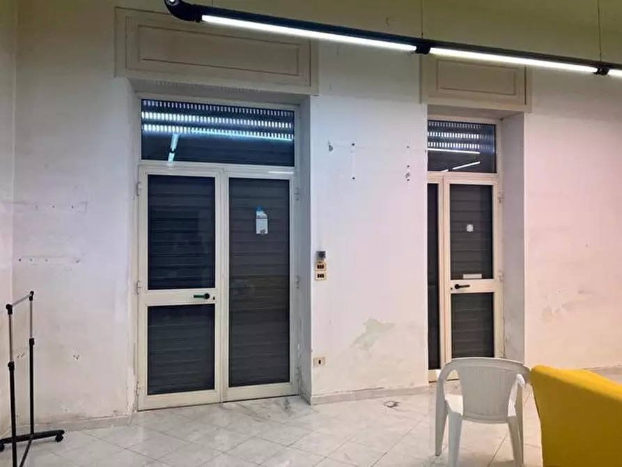 Immagine 12 di Negozio in affitto  in Via Lavorate Centro 120 a Sarno