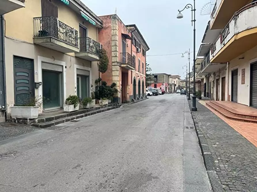 Immagine 16 di Negozio in affitto  in Via Lavorate Centro 120 a Sarno